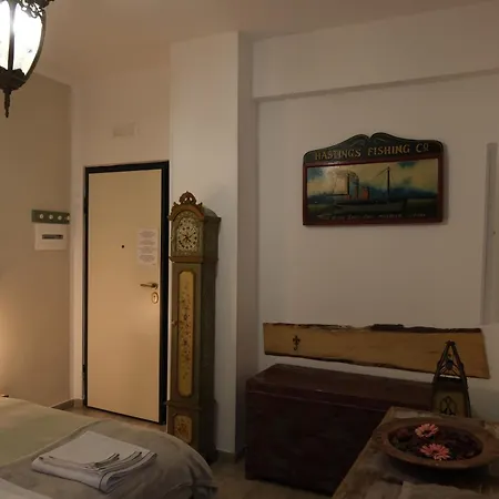 Alojamento de Acomodação e Pequeno-almoço Casa Marina Nápoles